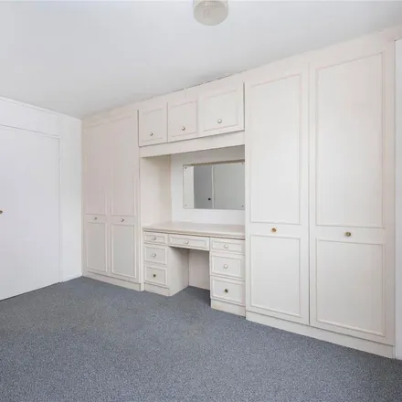 Rent this 2 bed apartment on Queen's Court in 7-12 Queen's Ride, London