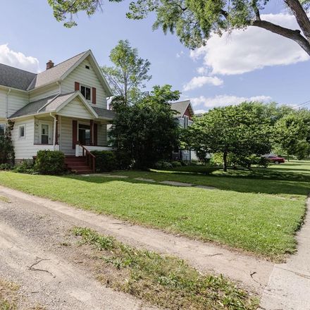 Rent this 3 bed house on 216 De Clark Street in Beaver Dam, WI 53916