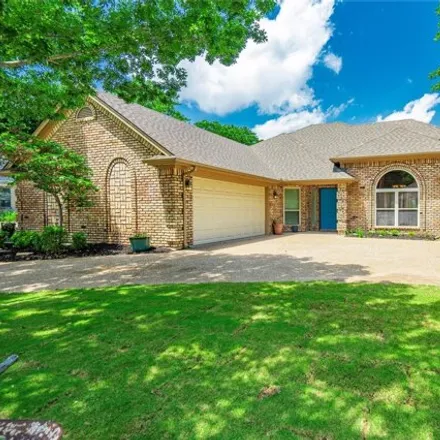 Buy this 4 bed house on 1981 Maplewood Drive in Weatherford, TX 76087