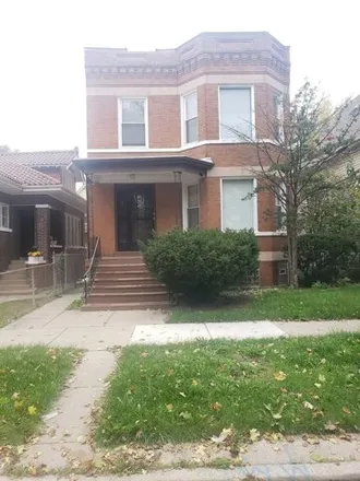 Rent this 3 bed apartment on 118 West 112th Place in Chicago, IL 60628