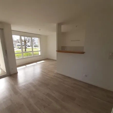 Rent this 3 bed apartment on 1 Place des Capucins in 70100 Gray, France