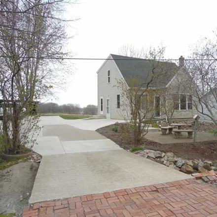 Image 3 - 10164 Maple Street, Mapleton, Peoria County, IL 61547, USA - House for sale