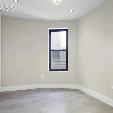 Buy this 2 bed condo on 658 West 182nd Street in New York, NY 10033