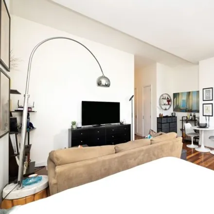 Image 4 - Greenwich Club Residences, 88 Greenwich Street, New York, NY 10006, USA - Condo for sale