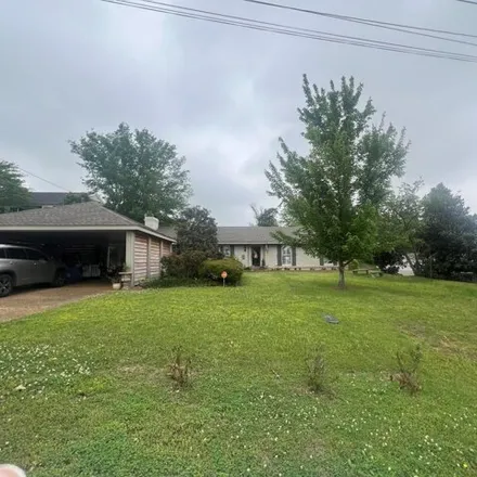 Image 1 - 906 Lynn Cir, Tupelo, Mississippi, 38804 - House for sale