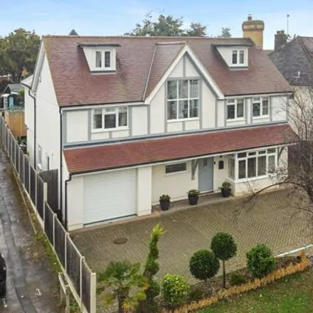 Buy this 6 bed house on Tabors Avenue in Chelmsford, CM2 7DZ