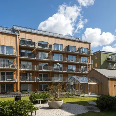 Rent this 3 bed apartment on Termikgatan 9 in 702 26 Örebro, Sweden