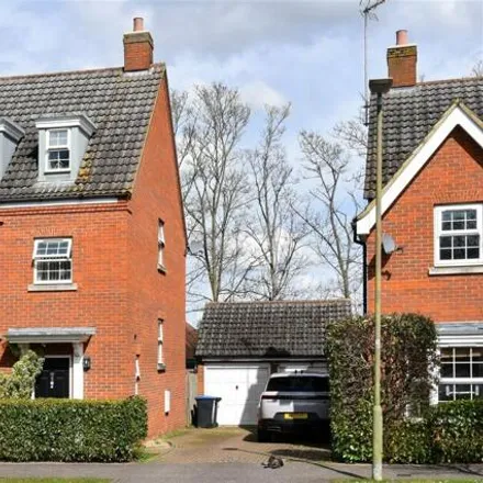 Buy this 3 bed house on 31 in 33 Langstone Ley, Welwyn Garden City