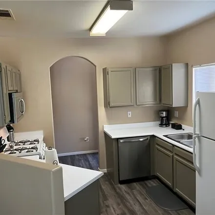 Image 4 - 4185 South Lindell Road, Spring Valley, NV 89103, USA - Condo for rent