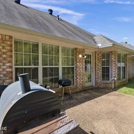 Image 2 - 558 Wildberry Circle, Pearl, MS 39208, USA - House for sale
