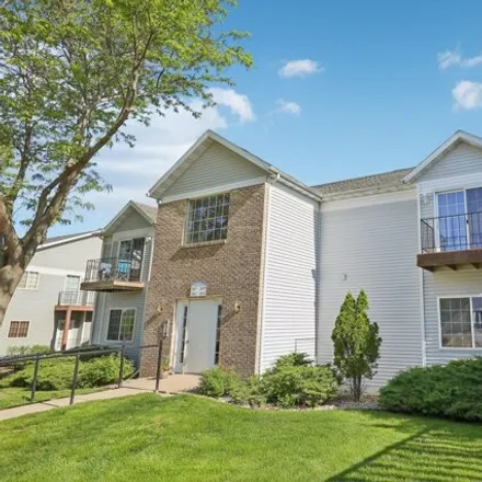 Buy this 2 bed condo on 2823 Cimarron Trail in Madison, WI 53719