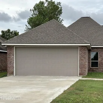 Buy this 3 bed house on 197 St. Fabian Drive in Lafayette Parish, LA 70520