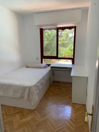 Rent this 2 bed room on Madrid in Calle Fray Luis de León, 14