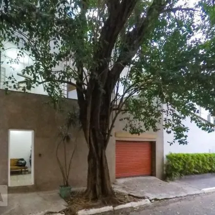 Rent this 5 bed house on Rua Batista Cepelos 280 in Jardim da Glória, São Paulo - SP