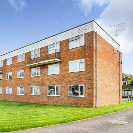 Buy this 2 bed apartment on Salmon Drive in Bishopstoke, SO50 8GJ