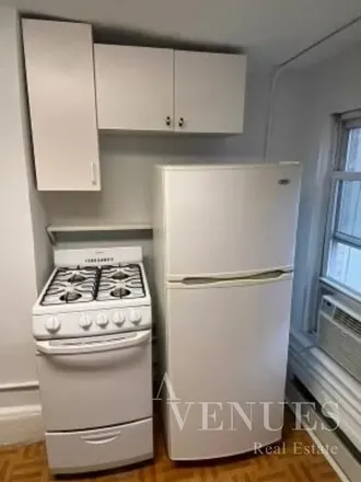Image 3 - 425 East 12th Street, New York, NY 10009, USA - Condo for rent