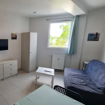 Rent this 1 bed apartment on 65 Rue du Général de Gaulle in 93370 Montfermeil, France