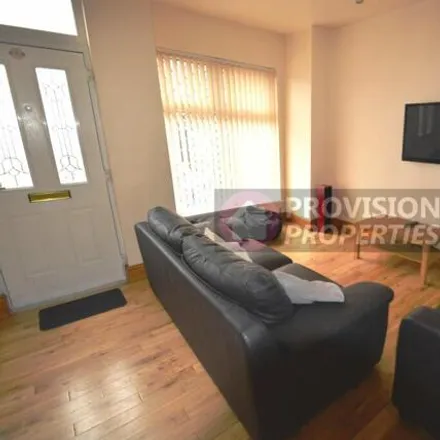 Rent this 4 bed townhouse on Back Hessle Mount in Leeds, LS6 1ER