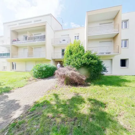 Rent this 1 bed apartment on 29 Rue des Aubépines in 86280 Saint-Benoît, France