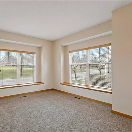 Image 7 - 906 New Century Boulevard South, Maplewood, MN 55119, USA - House for sale
