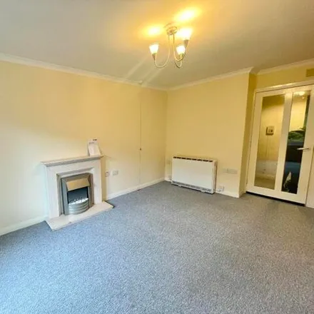 Image 2 - Cairndow Court, New Cathcart, Glasgow, G44 3BU, United Kingdom - Apartment for rent
