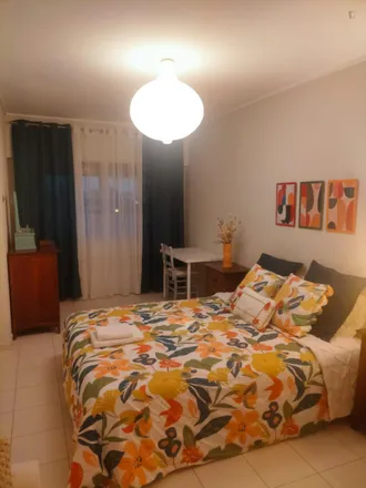 Rent this 2 bed room on unnamed road in 2735-669 Sintra, Portugal