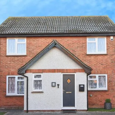 Buy this 3 bed house on Petresfield Way in West Horndon, CM13 3TG