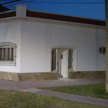 Buy this studio house on Avenida General Paz 7598 in Central Guadalupe, Santa Fe