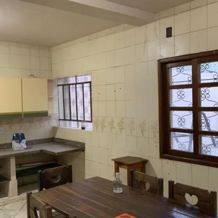 Rent this 5 bed house on Caixa Econômica Federal in Travessa Elza Benette Machado, Centro
