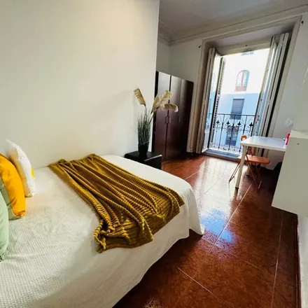 Rent this 8 bed room on Wok in Plaza Segovia Nueva, 28005 Madrid