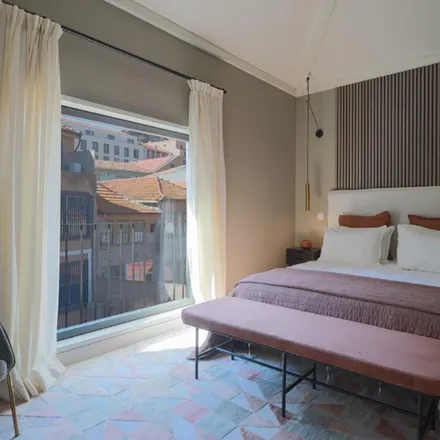 Rent this 2 bed apartment on Escola Superior Artística do Porto in ESAP, Largo de São Domingos 80