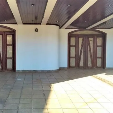 Rent this 5 bed house on QNA 40 in Taguatinga - Federal District, 72110-350