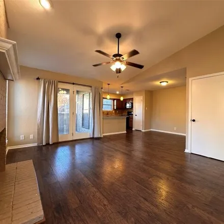 Image 4 - 1260 Harwell Drive, Arlington, TX 76011, USA - Condo for sale