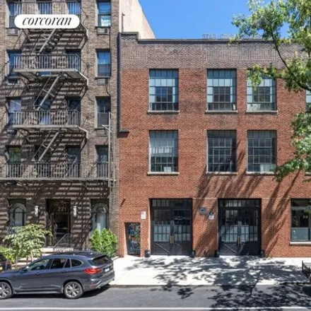 Buy this studio townhouse on 217 West 21st Street in New York, NY 10011