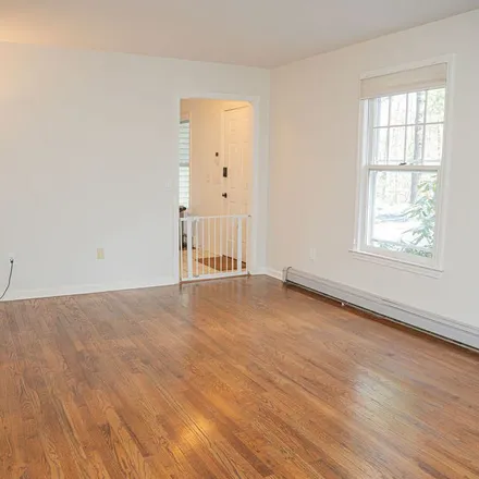 Image 3 - 100 White Birch Drive, Nut Plains, Guilford, CT 06437, USA - Apartment for rent