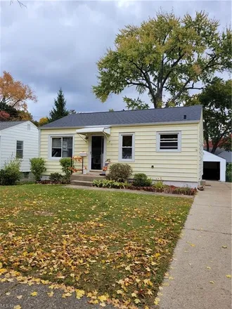 Buy this 2 bed house on 1231 Clifton Avenue in Akron, OH 44310