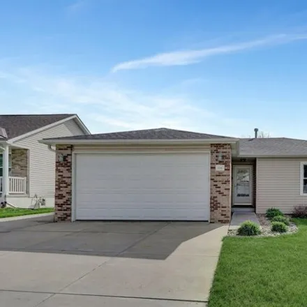 Buy this 4 bed house on 1572 Southwest 36th Street in Lincoln, NE 68522