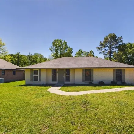 Rent this 4 bed house on 12134 Canterbury Drive in Sarasota Place, East Baton Rouge Parish