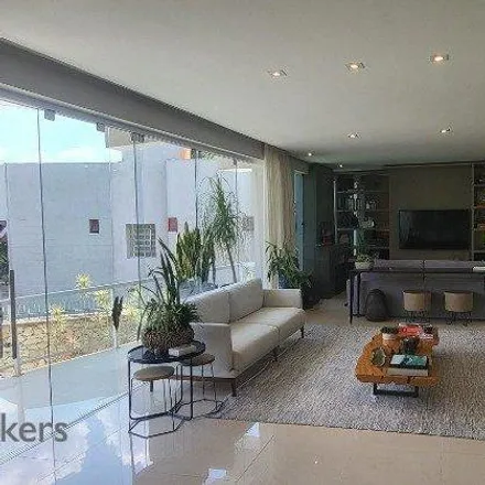 Rent this 4 bed house on Rua Camburiú 650 in Vila Ipojuca, São Paulo - SP