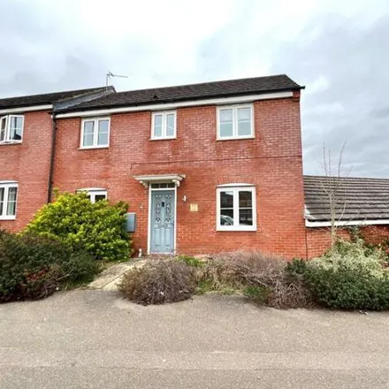 Buy this 3 bed house on 11 Kent Road in Upton, NN5 4XB