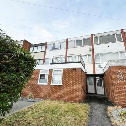 Rent this 3 bed townhouse on 26 Newcastle Avenue in Carlton, NG4 3ND