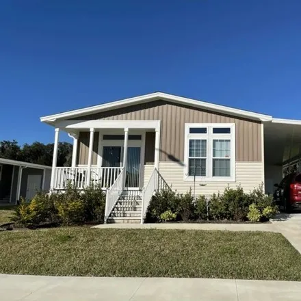 Buy this studio apartment on unnamed road in Brooksville, Hernando County