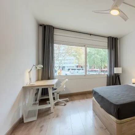 Rent this 4 bed room on Avinguda de Josep Tarradellas in 13, 17