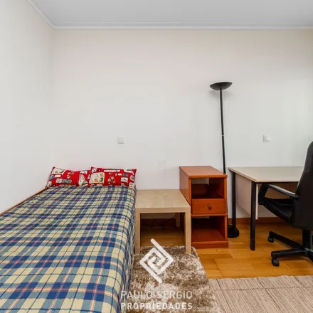 Rent this 2 bed apartment on Praceta Manuel Faria in 4504-853 Espinho, Portugal