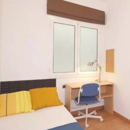 Rent this 5 bed room on Carrer del Consell de Cent in 490, 08013 Barcelona