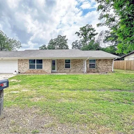 Rent this 3 bed house on 859 Bunny Rabbit Road in Athens, TX 75751