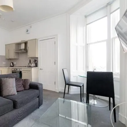 Image 2 - 80 Grove Street, City of Edinburgh, EH3 8AT, United Kingdom - Apartment for rent