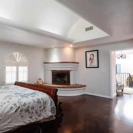 Rent this 4 bed house on Manhattan Beach in CA, 90292