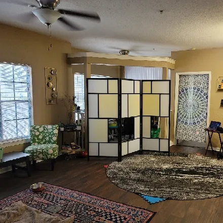 Image 4 - 2442 Grand Central Parkway, Orlando, FL 32839, USA - Room for rent