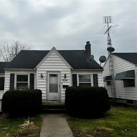 Buy this 3 bed house on 3070 12th Street Northwest in Canton, OH 44708